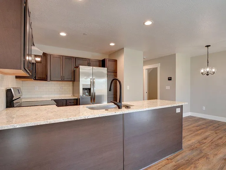 7433 Denman Ct — Photo 10
