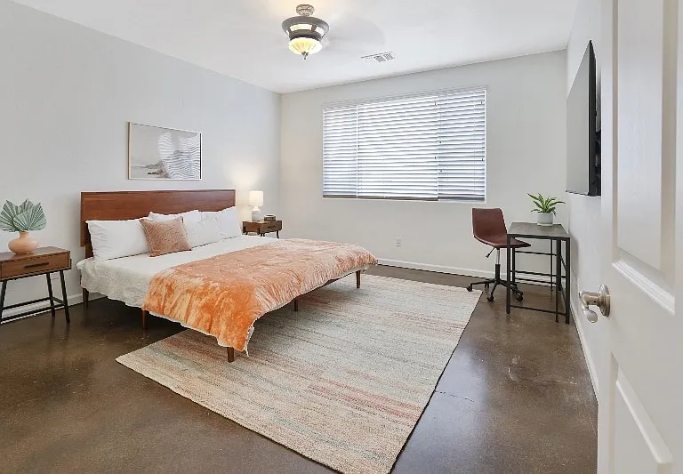 1439 N Mendonca St — Photo 5