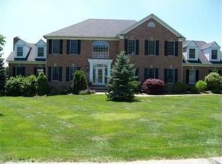 7626 Warren Point Ln, Hudson, OH 44236