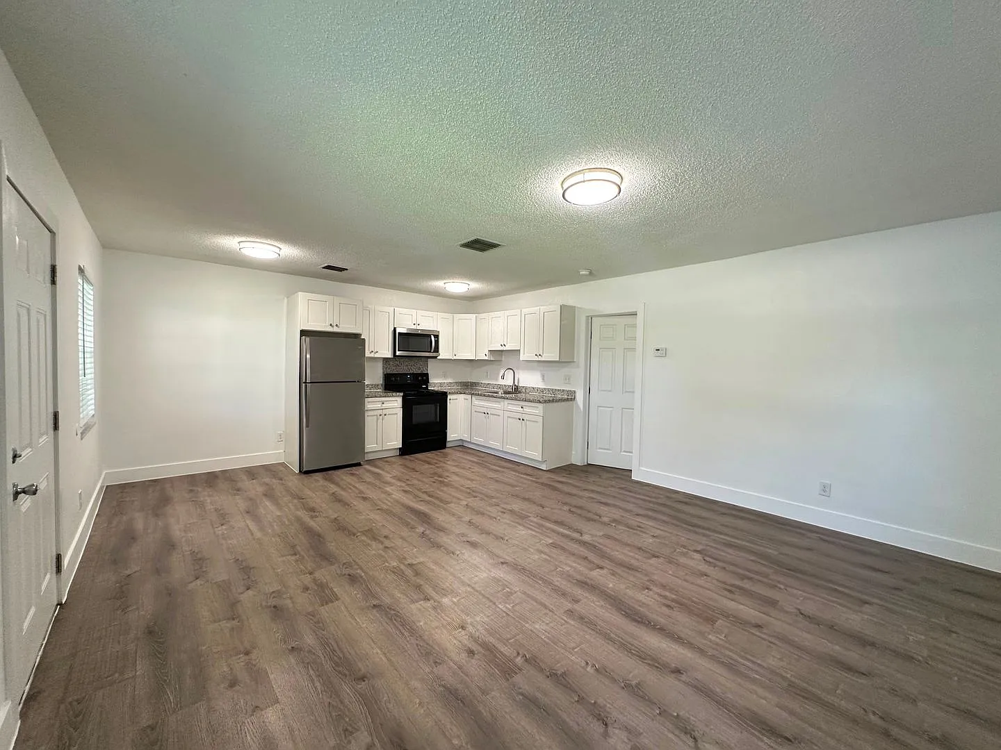 Edgewood Apartments LLC — Photo 1