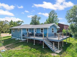 502 7th St, Newell, SD 57760