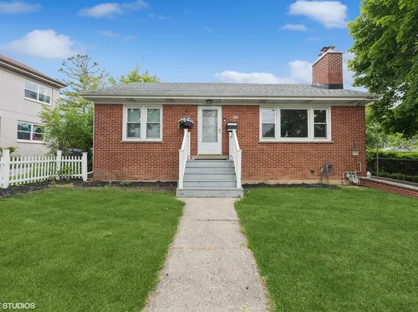 144 Morgan Pl, Highwood, IL 60040