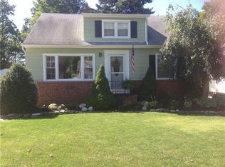 1146 Belrose Rd, Mayfield Heights, OH 44124