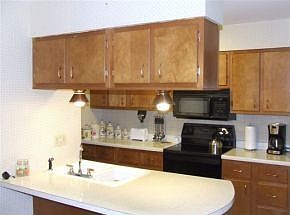 3rd image of 625 S Hickory Dr