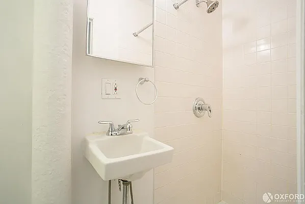 Rented by Oxford Property Group | media 25