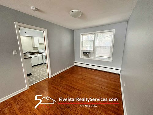 4th image of 4900 Greenwood St APT 1E