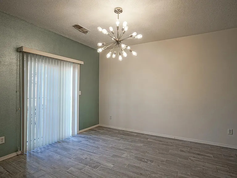723 Seaborn Dr SW — Photo 14