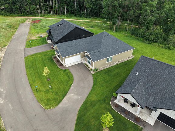 2nd image of 5771 Little Walnut Ln