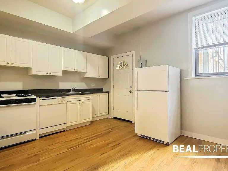 2948 N Seminary Ave #GDN — Photo 6