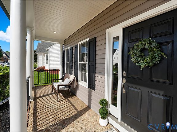 3rd image of 3401 Andover Hills Pl