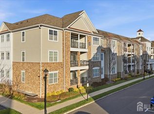 5301 Enclave Cir, Somerset, NJ 08873