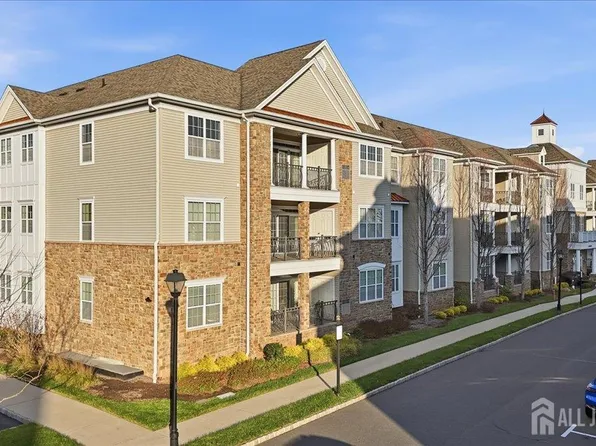 5301 Enclave Cir, Somerset, NJ 08873