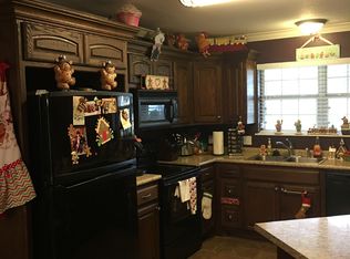 172 Carey Lee Rd, Bridge City, TX 77611