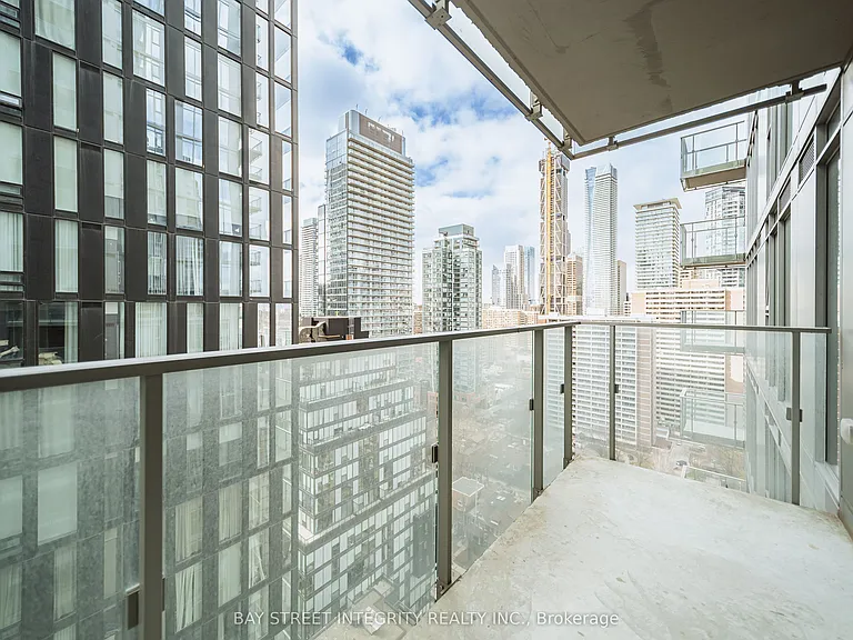 50 Wellesley St E #2801 — Photo 25