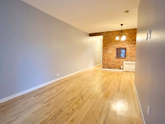 3rd image of 710 Amsterdam Ave APT 4C