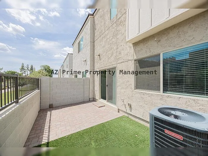 8343 N 22nd Dr — Photo 24