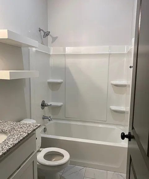 814 Chase Ln — Photo 8