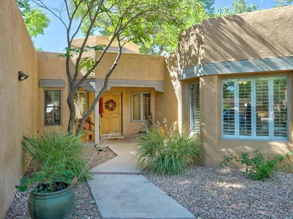 2916 Calle De Alamo NW, Albuquerque, NM 87104