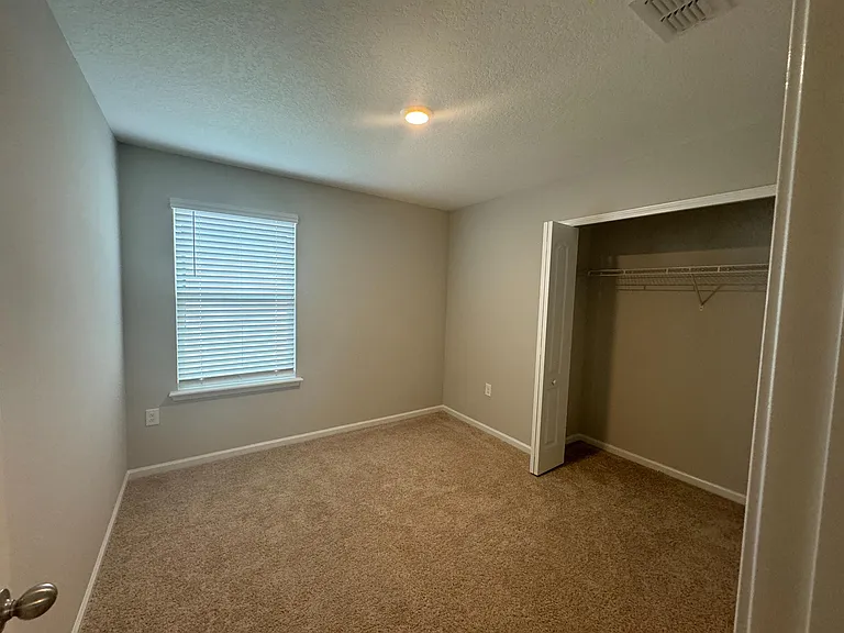 7816 Island Fox Rd — Photo 3