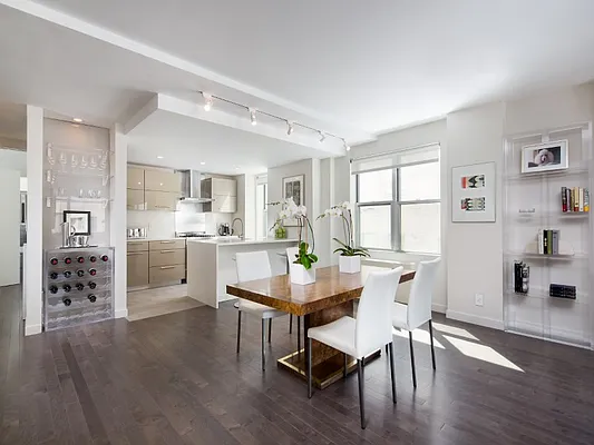 Sold by Sotheby's International Realty | media 10
