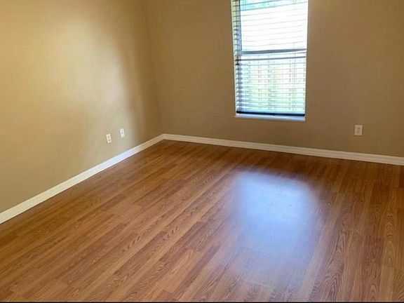 4th image of 5735 38th St #5735