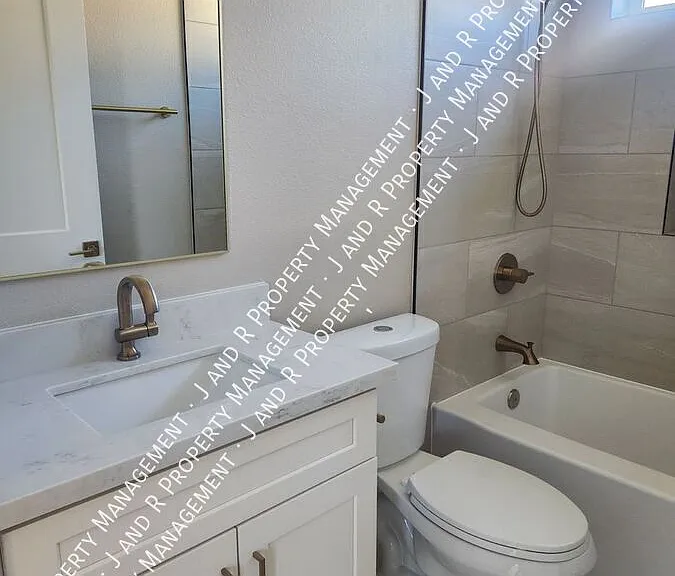 817 V St #2 — Photo 8