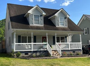 22 May St, Auxier, KY 41602