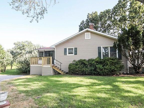 4th image of 23460 E 824th Road