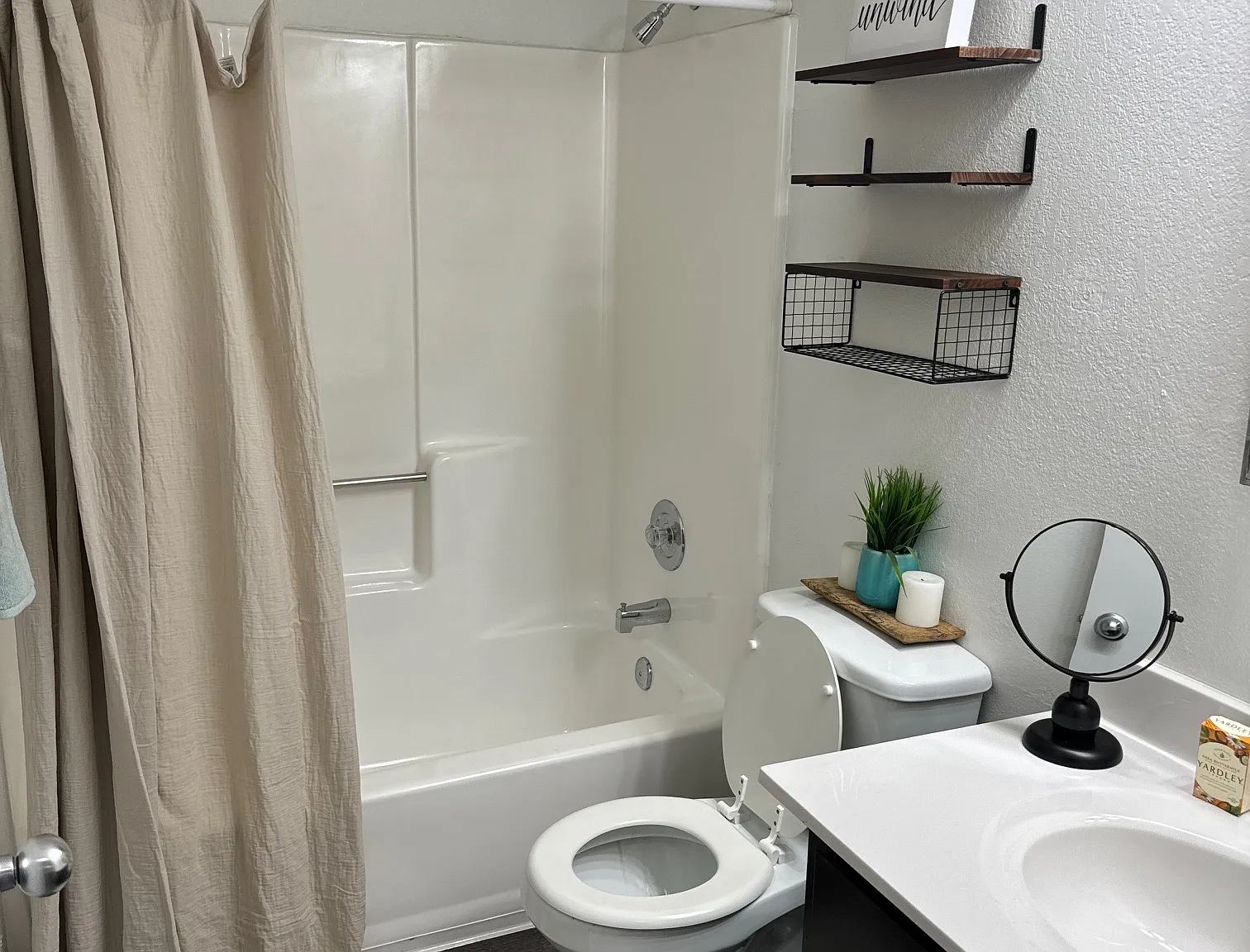 Reno Vista Apartments — Photo 2