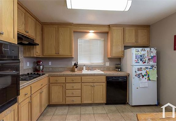 5th image of 604 Eden Ave APT 2