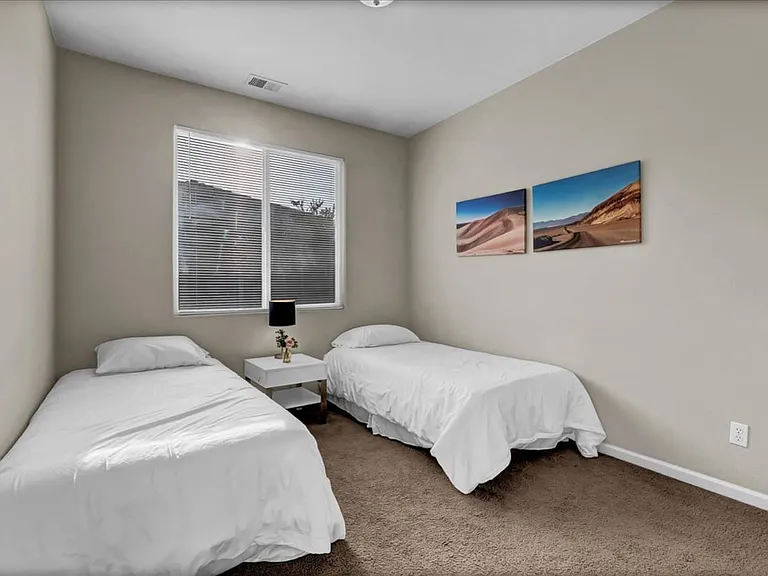 bedroom 3 single and full beds