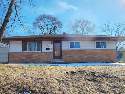 10923 W Stark STREET, Milwaukee, WI, 53225