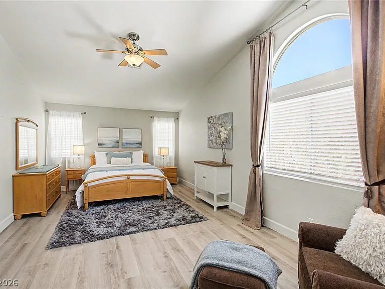 2025 Shining Feather Ln — Photo 44