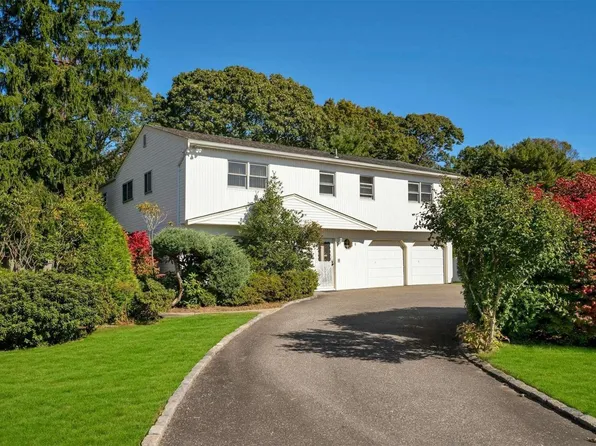 1 Gallatin Drive, Dix Hills, NY 11746