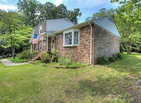 3rd image of 9224 Derwent Dr