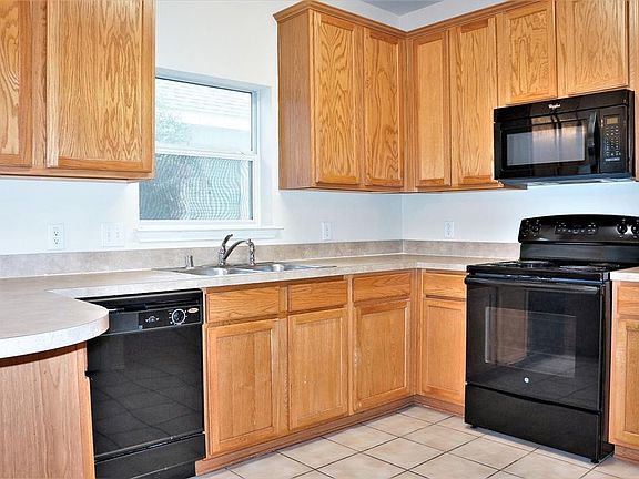 5th image of 10305 Waterbury Dr