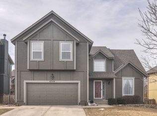6354 Brownridge Dr, Shawnee, KS 66218