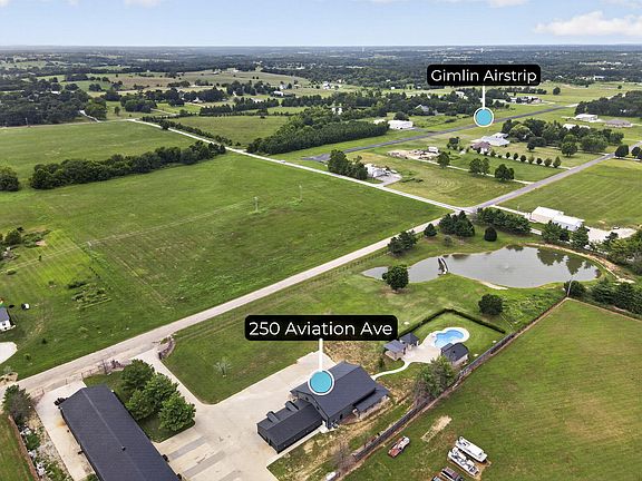 2nd image of 250 Aviation Avenue