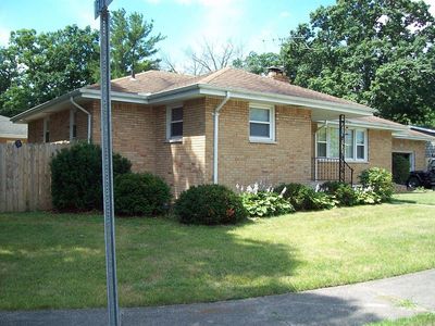 903 W 3rd Pl, Hobart, IN, 46342