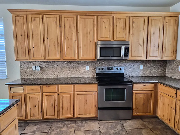 1442 S Newberry Ln — Photo 8