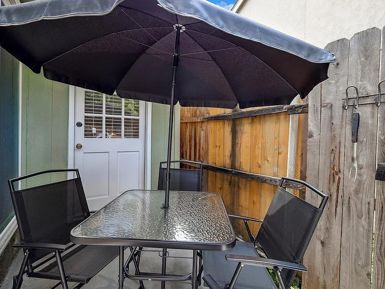 1909 California Dr — Photo 27