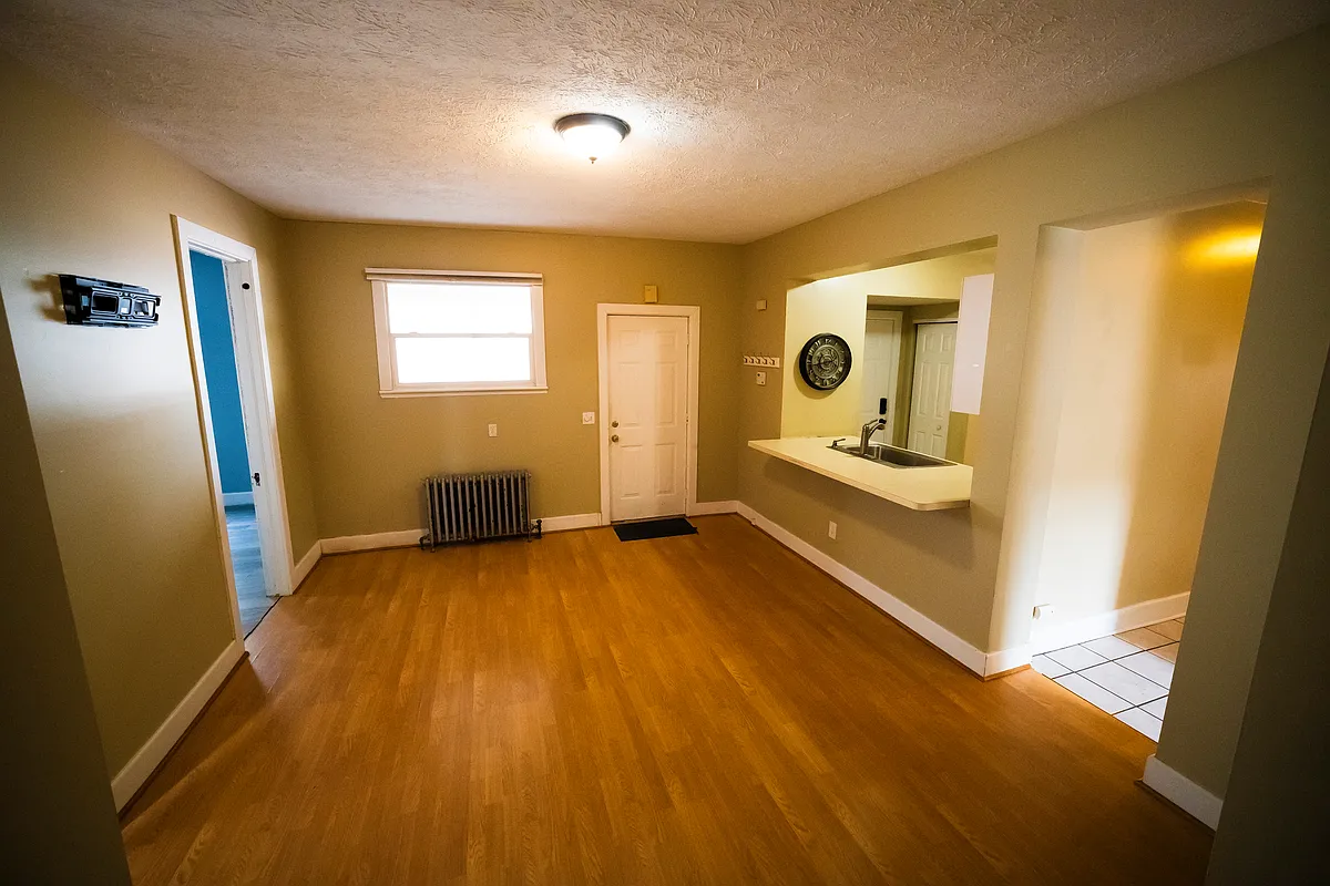 Building Photo - 128 Meigs St #2