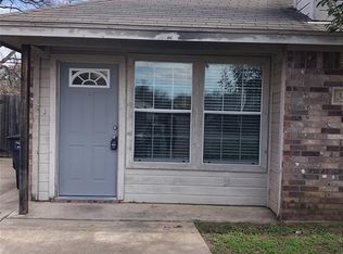 322 Wayne St, Fort Worth, TX 76111