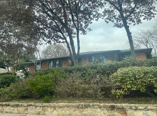 8221 Coolgreene Dr, Dallas, TX 75228