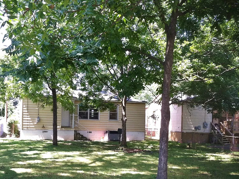 705 Jackson Blvd — Photo 11