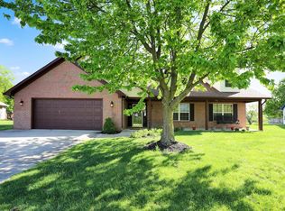 7951 Meadow Bend Cir, Indianapolis, IN 46259
