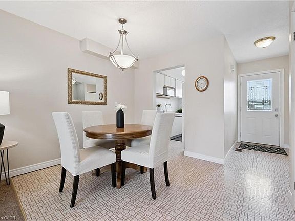 4th image of 31 Greengate Rd #205