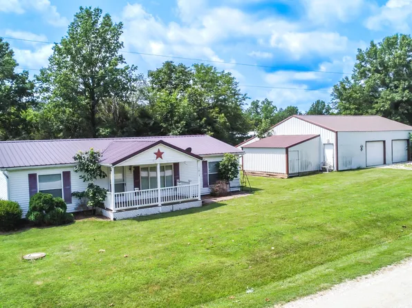 1013 Sunny Ridge Dr, Keytesville, MO 65261