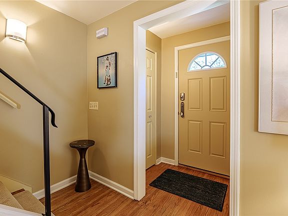 4th image of 35 Antlers Dr