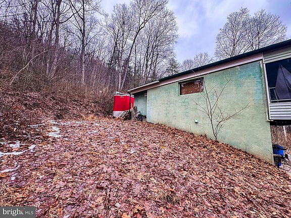 3rd image of 17356 Dayton Ln